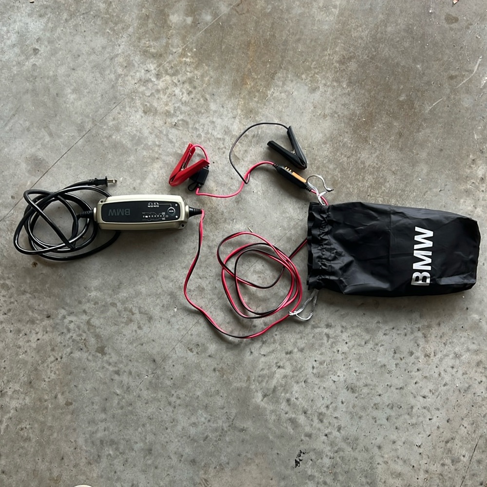 BMW trickle charger